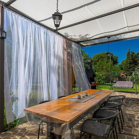 Holiday House Chill Out Loborika Marčana Zewnętrze zdjęcie