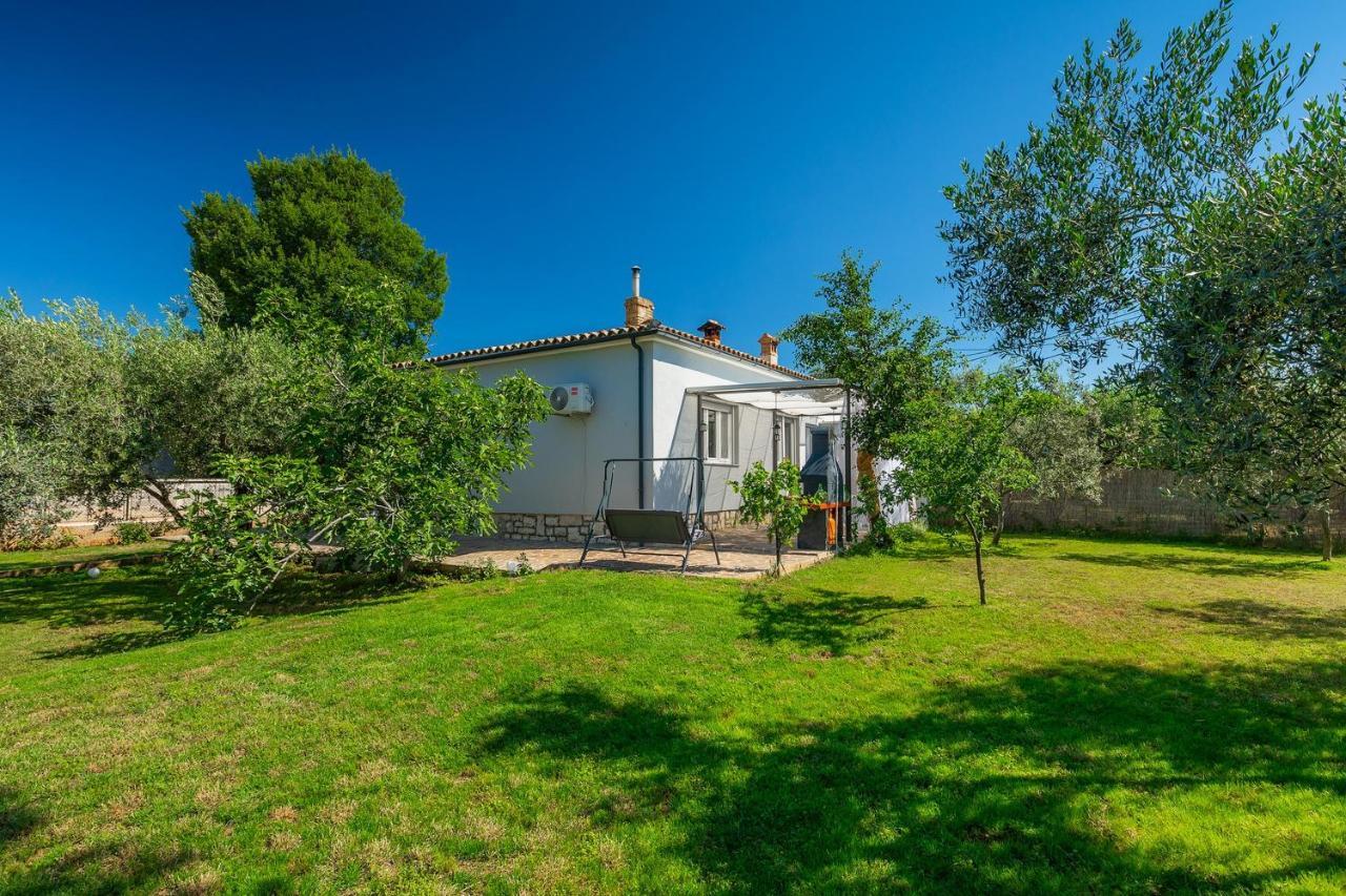 Holiday House Chill Out Loborika Marčana Zewnętrze zdjęcie