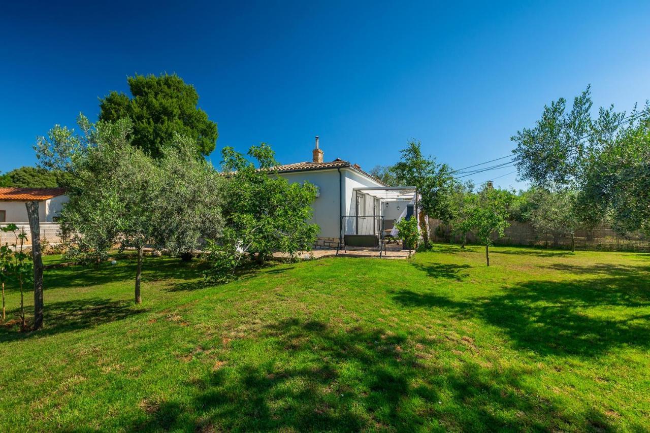 Holiday House Chill Out Loborika Marčana Zewnętrze zdjęcie